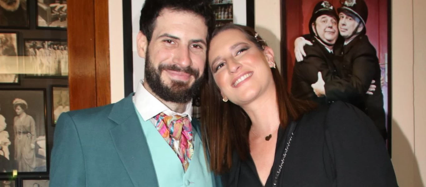 Ο ηθοποιός Θανάσης Πατριαρχέας και η σύζυγος του έκαναν πολιτικό γάμο (φωτο)